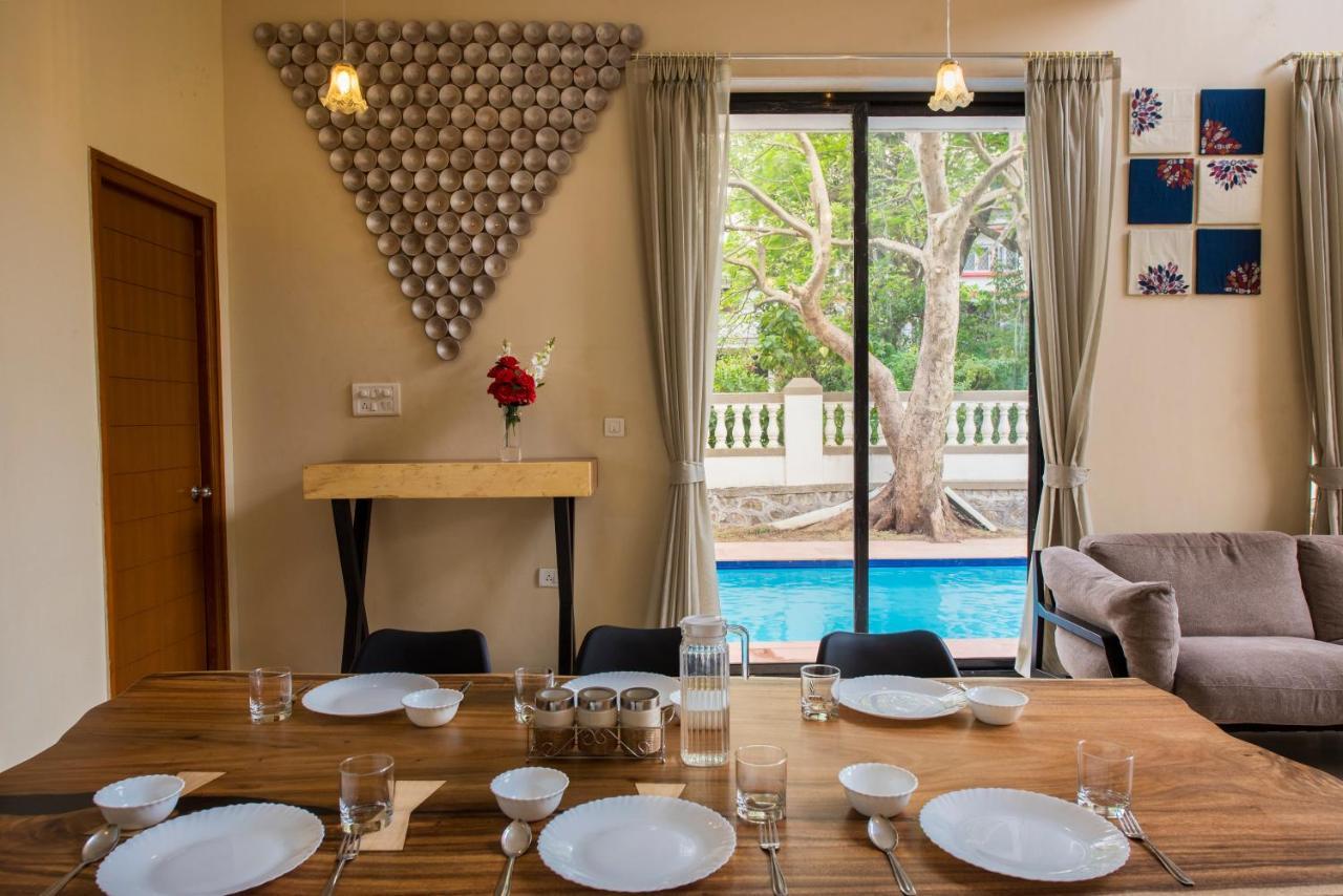 Stayvista'S Greenwoods Villa 10 - City-Center Villa With Private Pool, Terrace, Lift & Carrom Board 로나발라 외부 사진